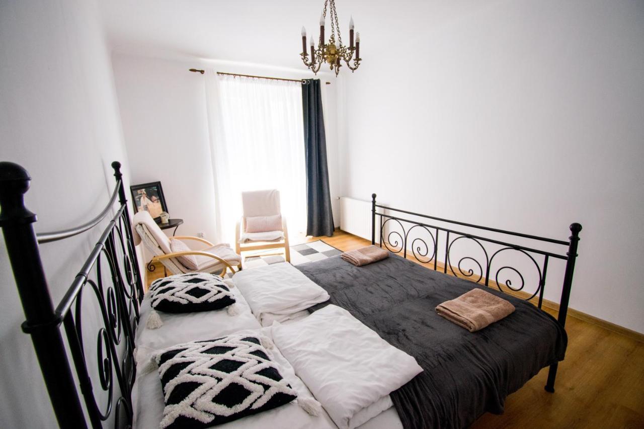 Color 24 Apartament V Appartement Stalowa Wola Buitenkant foto